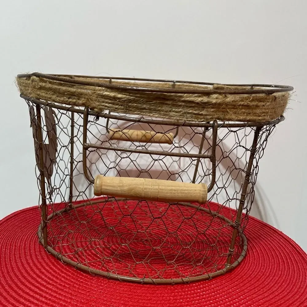 Rooster Wire Decorative Basket